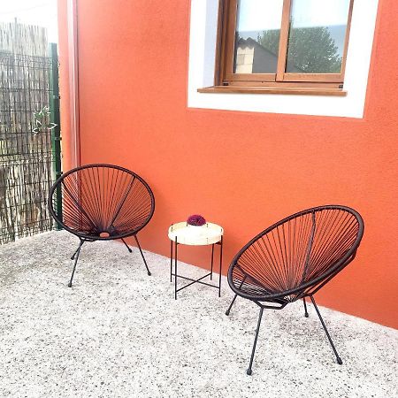 OrtonoA Casa Vermella Con Jardin A 10 Minutos De Santiago De Compostela公寓 外观 照片