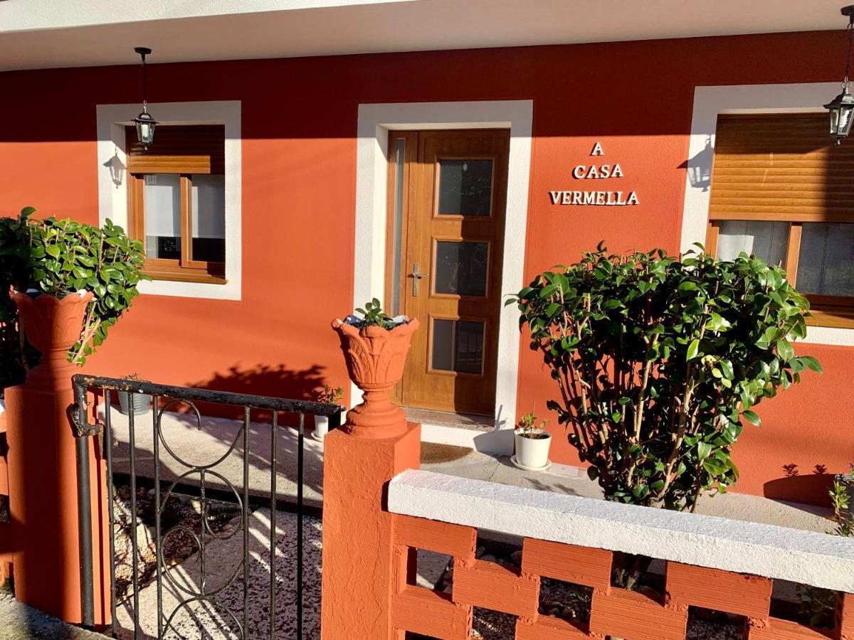 OrtonoA Casa Vermella Con Jardin A 10 Minutos De Santiago De Compostela公寓 外观 照片