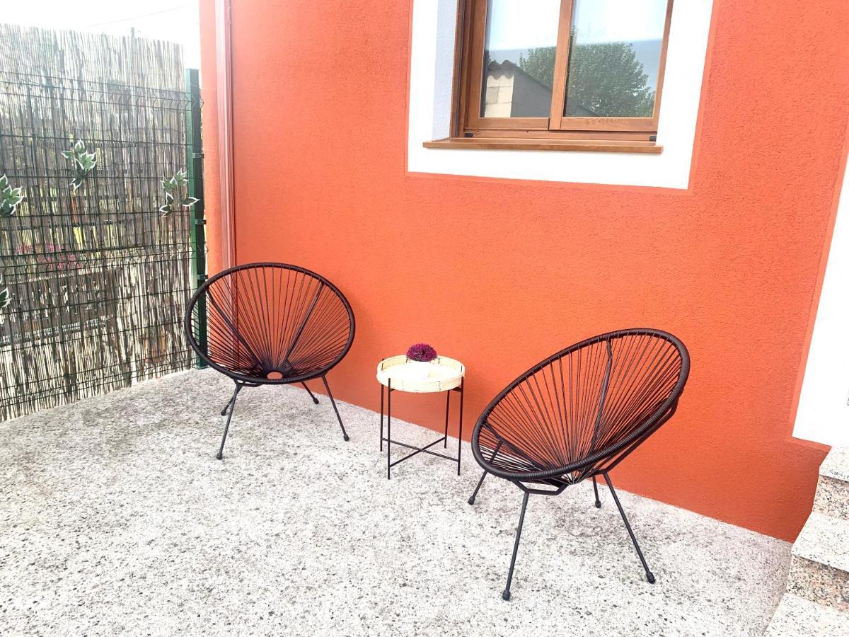 OrtonoA Casa Vermella Con Jardin A 10 Minutos De Santiago De Compostela公寓 外观 照片